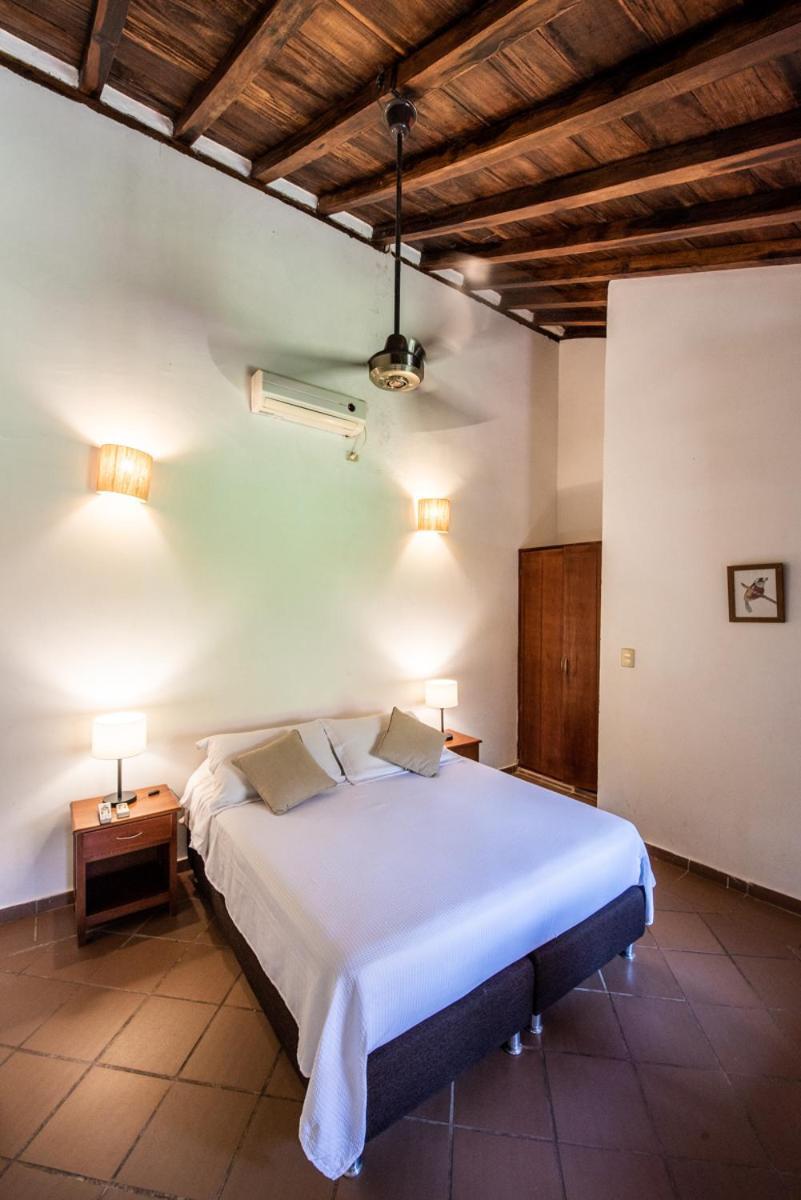 La Casa Amarilla Bed and Breakfast Mompos Buitenkant foto