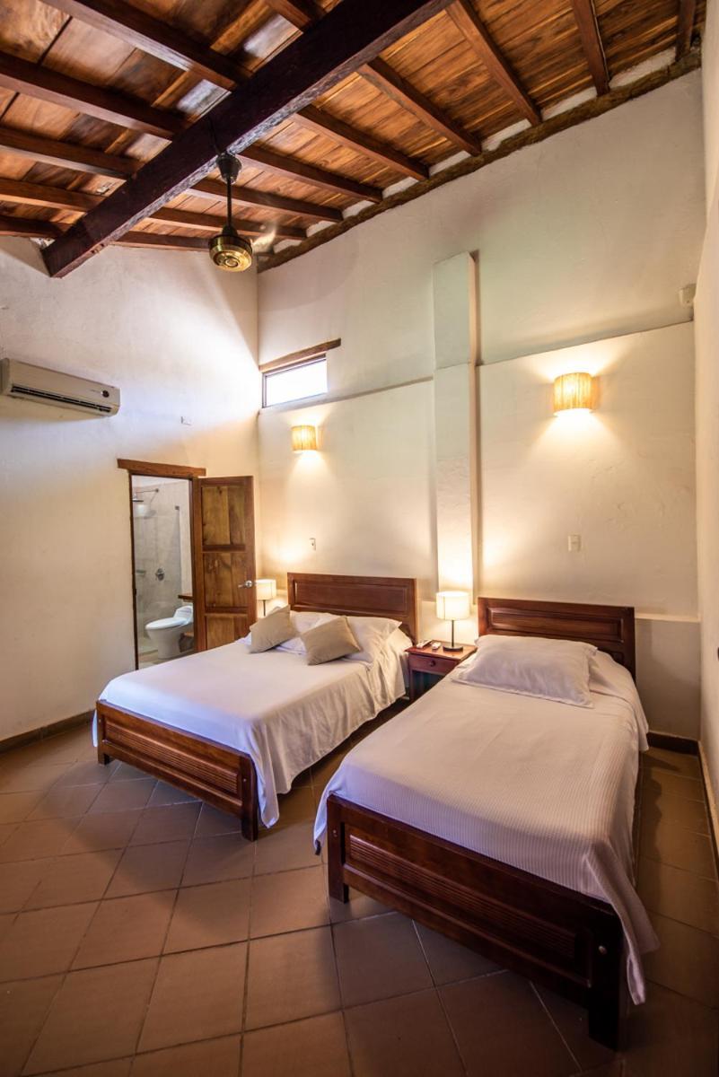 La Casa Amarilla Bed and Breakfast Mompos Buitenkant foto